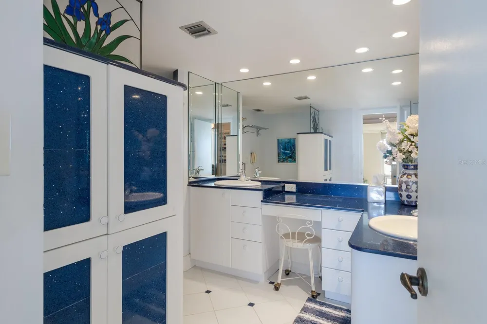 4485 GULF OF MEXICO DRIVE #PH2 Longboat Key, FL 34228
