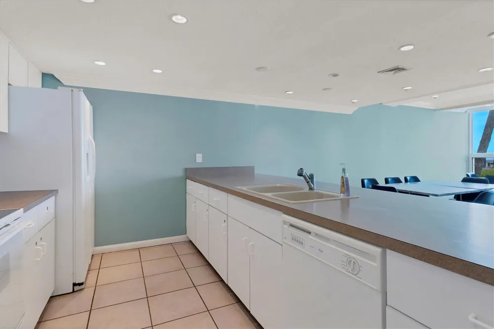 4485 GULF OF MEXICO DRIVE #PH2 Longboat Key, FL 34228