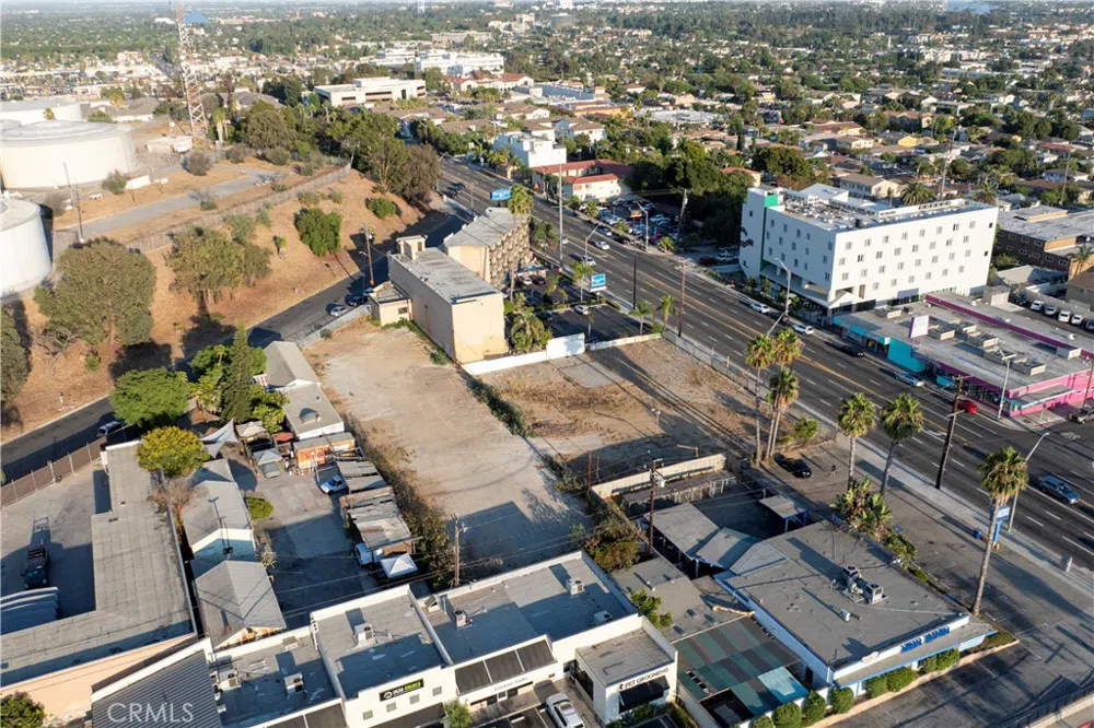 3527 Pacific Coast Hwy Signal Hill, CA 90755