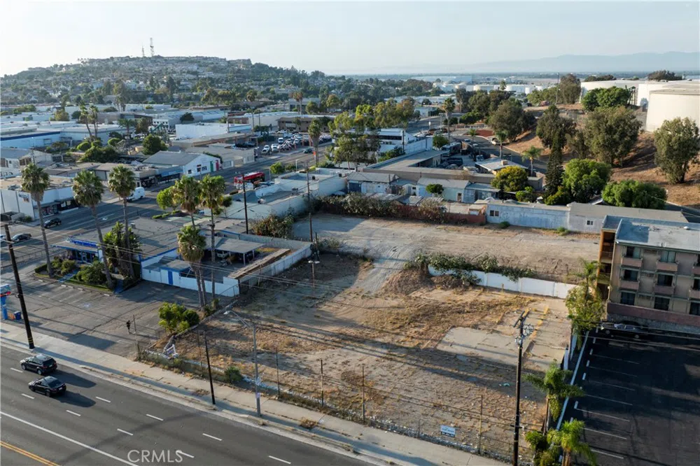 3527 Pacific Coast Hwy Signal Hill, CA 90755
