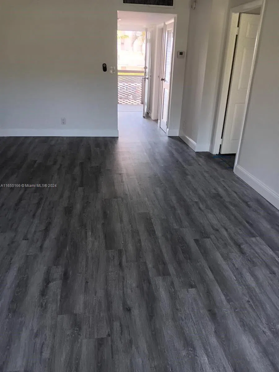 3475 Country Club Dr #204 Aventura, FL 33180