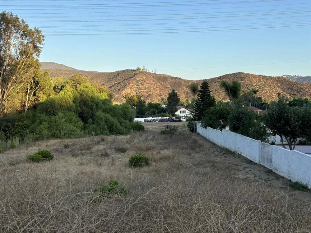 1819 Lola Lane El Cajon, CA 92019