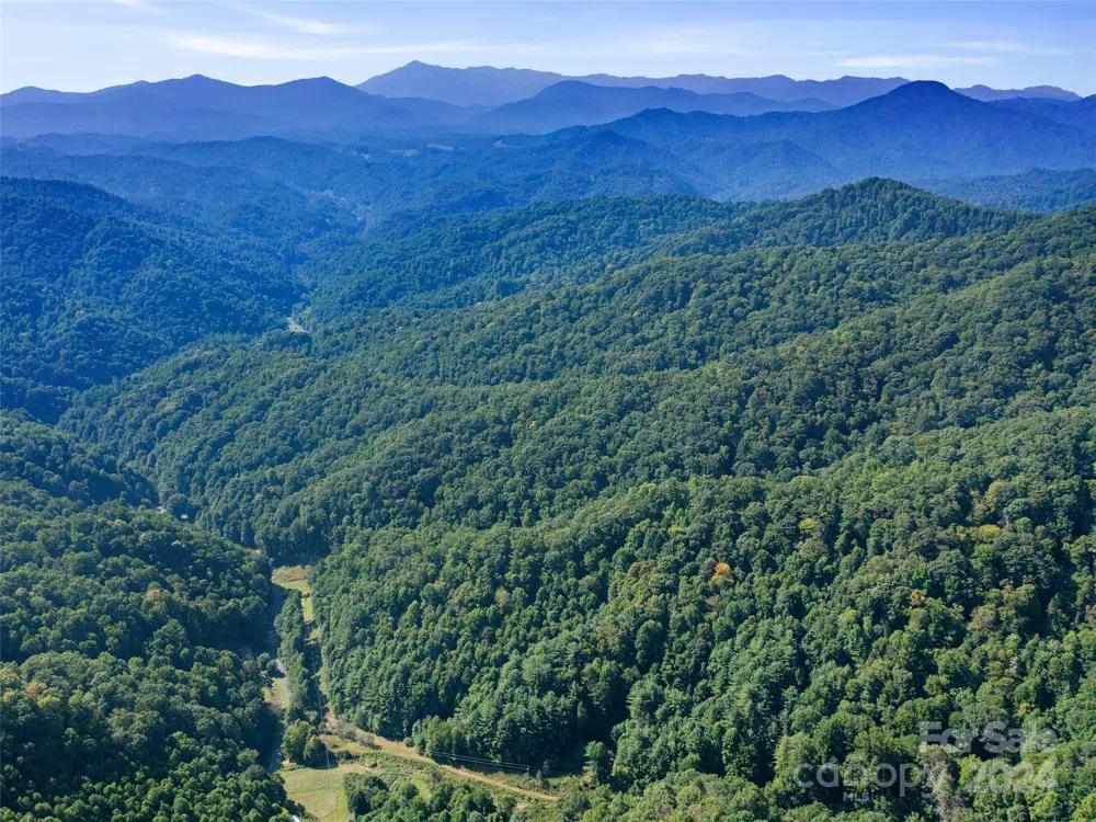 000 Byrd Creek Road Green Mountain, NC 28740
