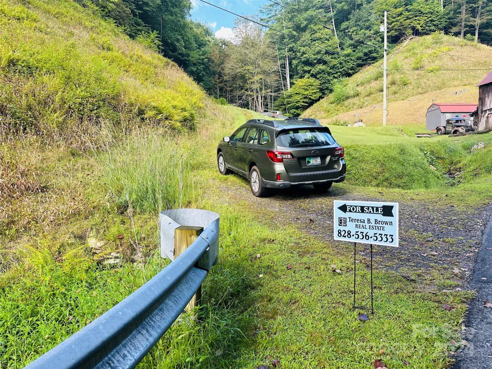 000 Byrd Creek Road Green Mountain, NC 28740