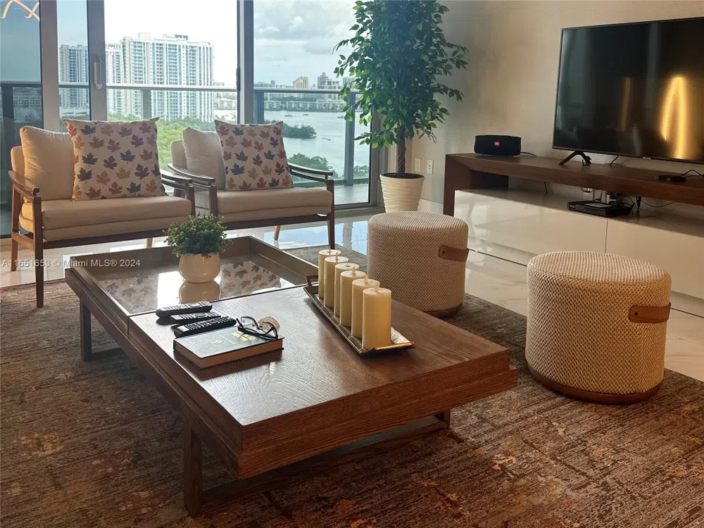 16385 Biscayne Blvd #1201 North Miami Beach, FL 33160