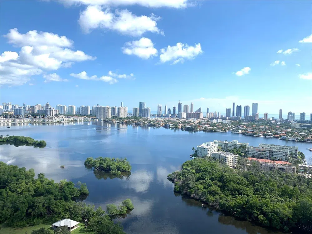 16385 Biscayne Blvd #1201 North Miami Beach, FL 33160