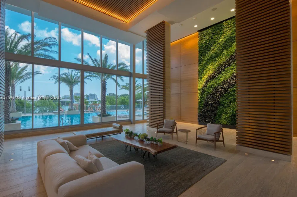 16385 Biscayne Blvd #1201 North Miami Beach, FL 33160