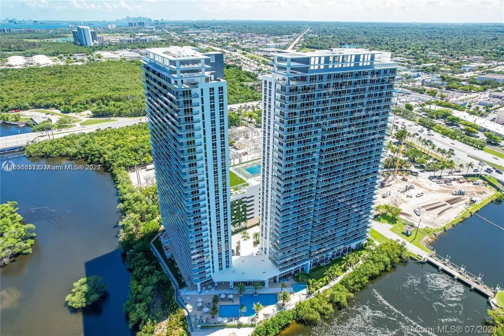 16385 Biscayne Blvd #1201 North Miami Beach, FL 33160