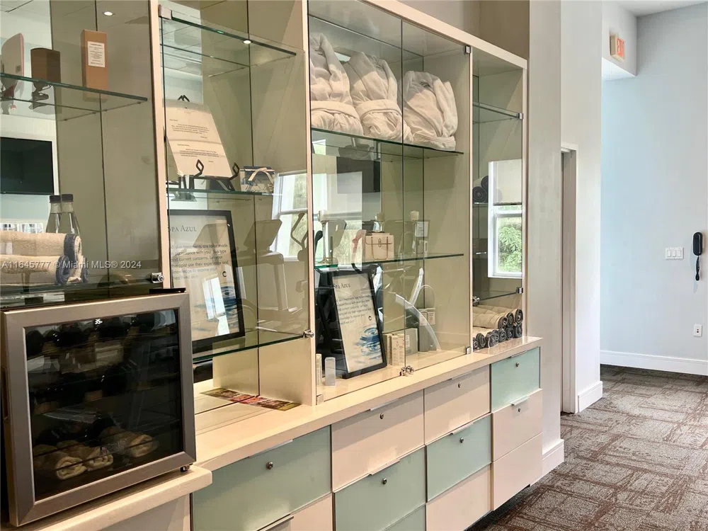 5300 NW 87th Ave #1308 Doral, FL 33178