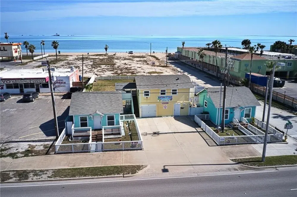3302 Surfside Boulevard Corpus Christi, TX 78402