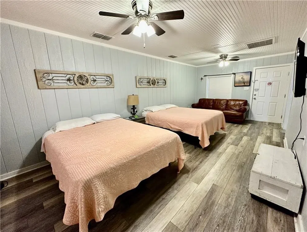 3302 Surfside Boulevard Corpus Christi, TX 78402
