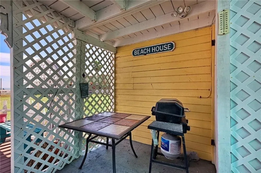 3302 Surfside Boulevard Corpus Christi, TX 78402