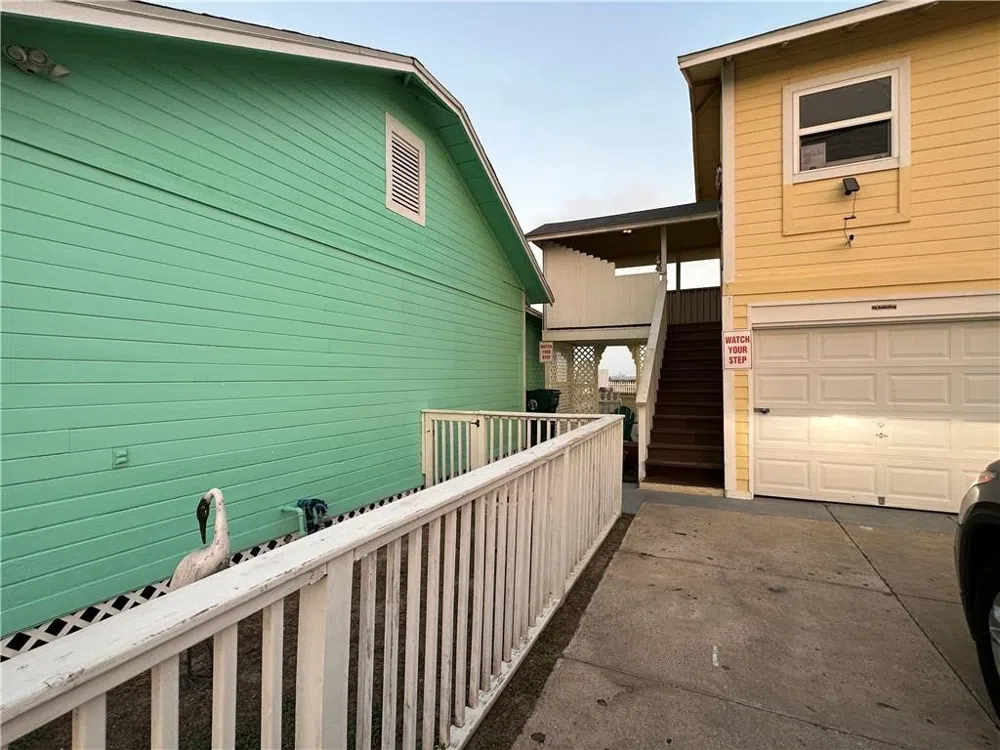 3302 Surfside Boulevard Corpus Christi, TX 78402