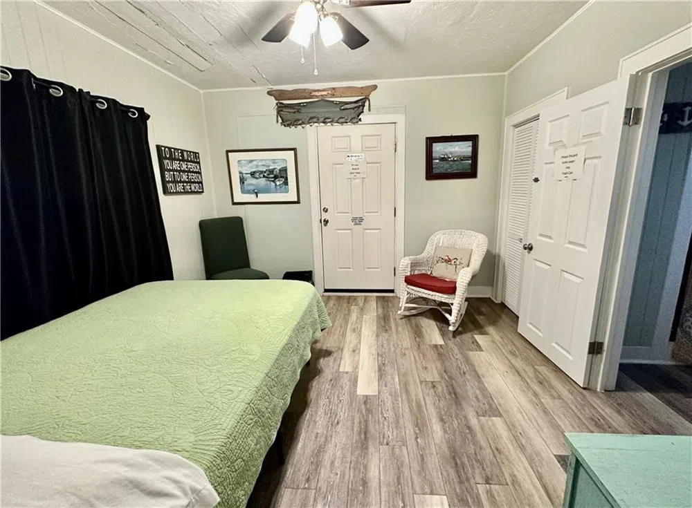 3302 Surfside Boulevard Corpus Christi, TX 78402