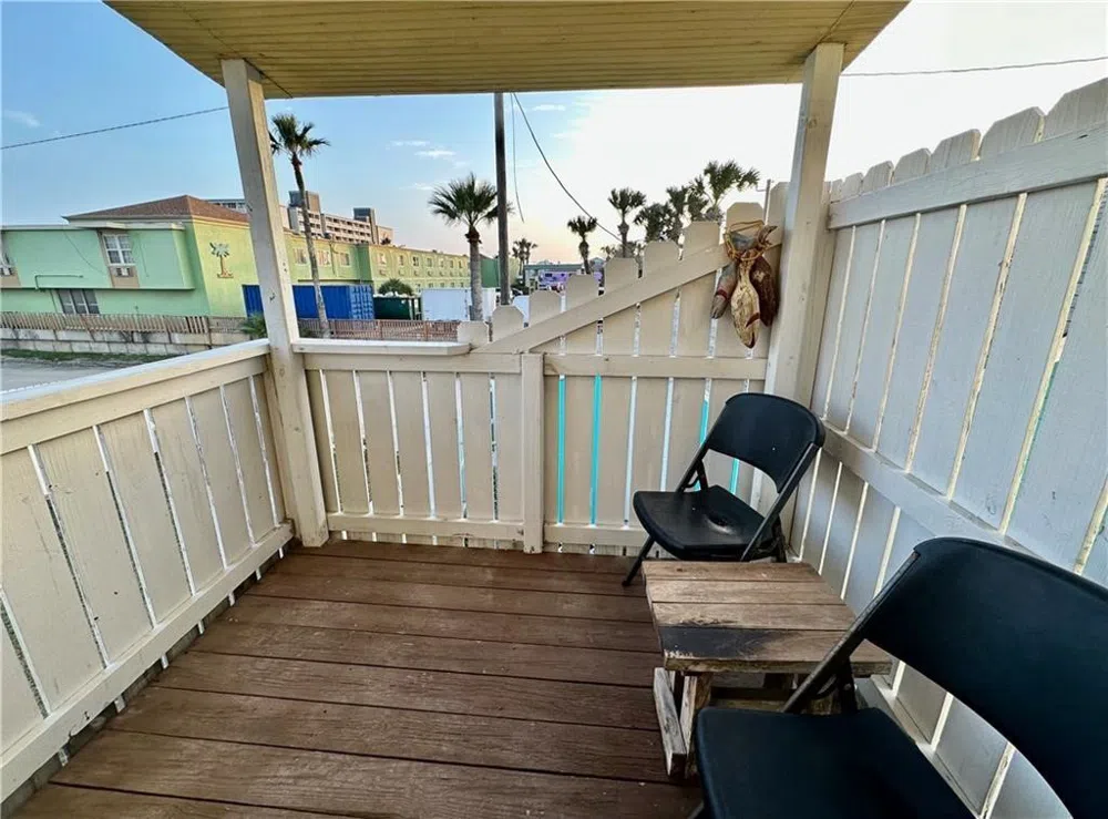 3302 Surfside Boulevard Corpus Christi, TX 78402
