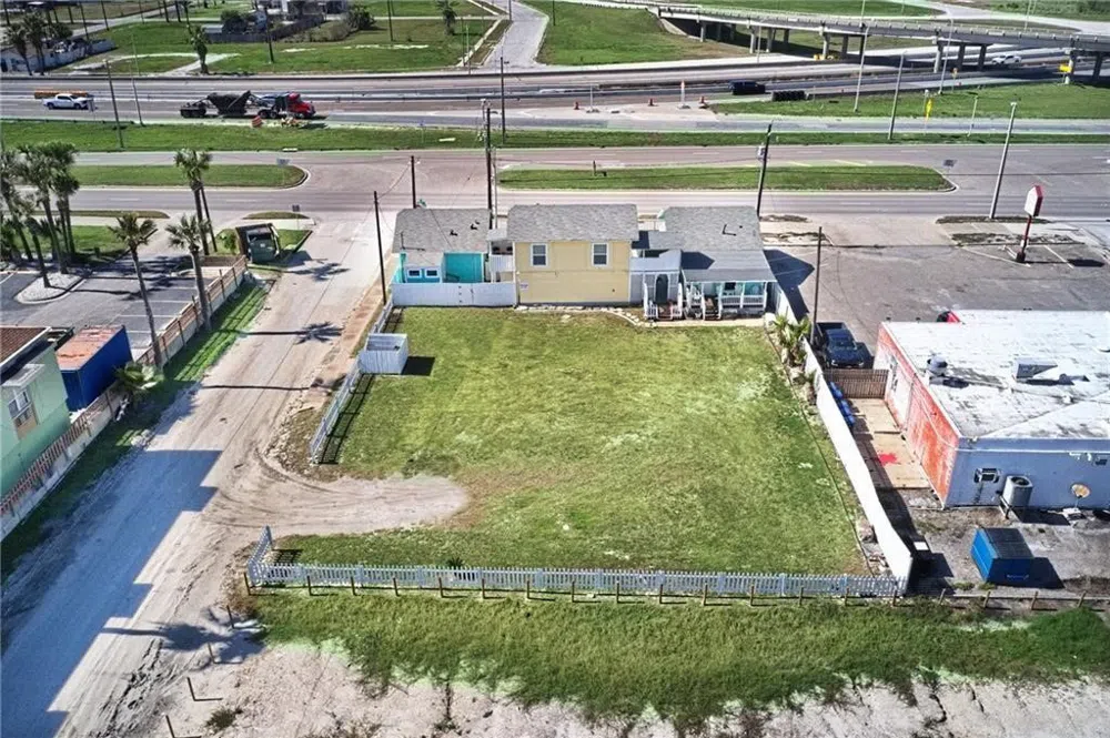 3302 Surfside Boulevard Corpus Christi, TX 78402