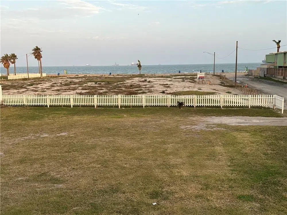 3302 Surfside Boulevard Corpus Christi, TX 78402