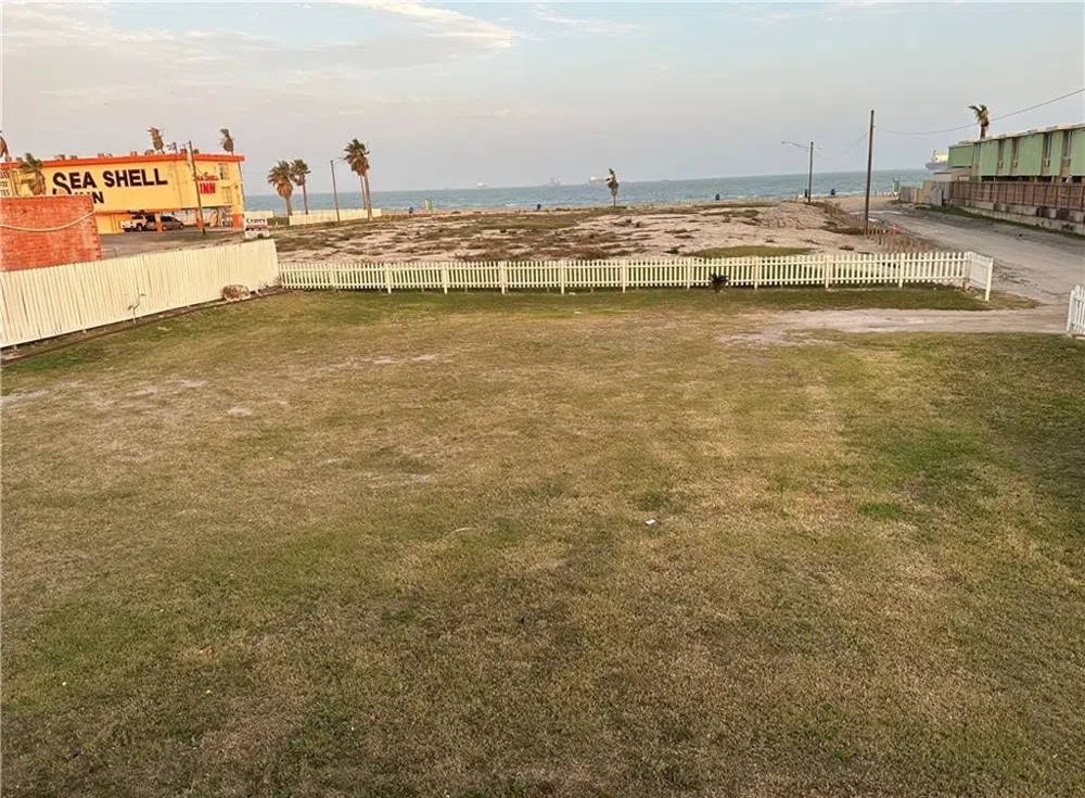 3302 Surfside Boulevard Corpus Christi, TX 78402