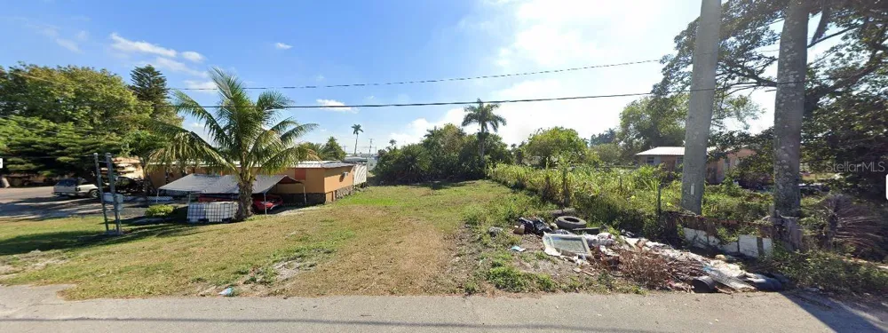 205 SE 1ST AVENUE South Bay, FL 33493