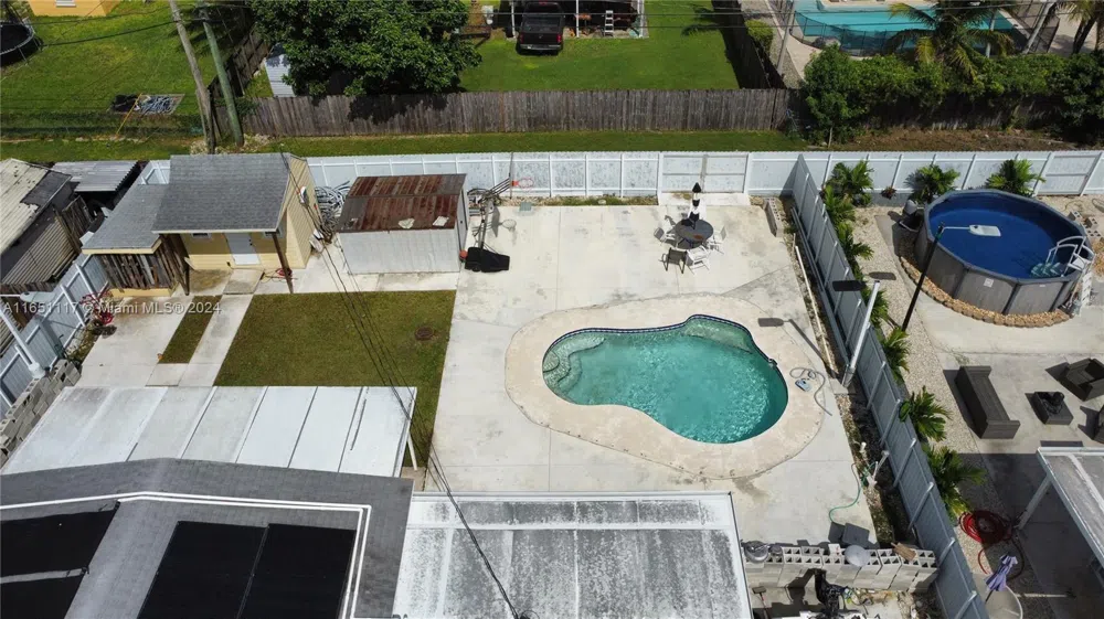 1025 NE 13th Ave Homestead, FL 33033