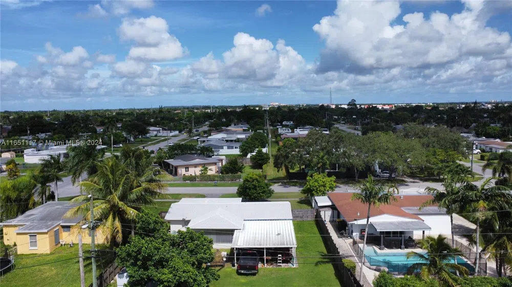 1025 NE 13th Ave Homestead, FL 33033