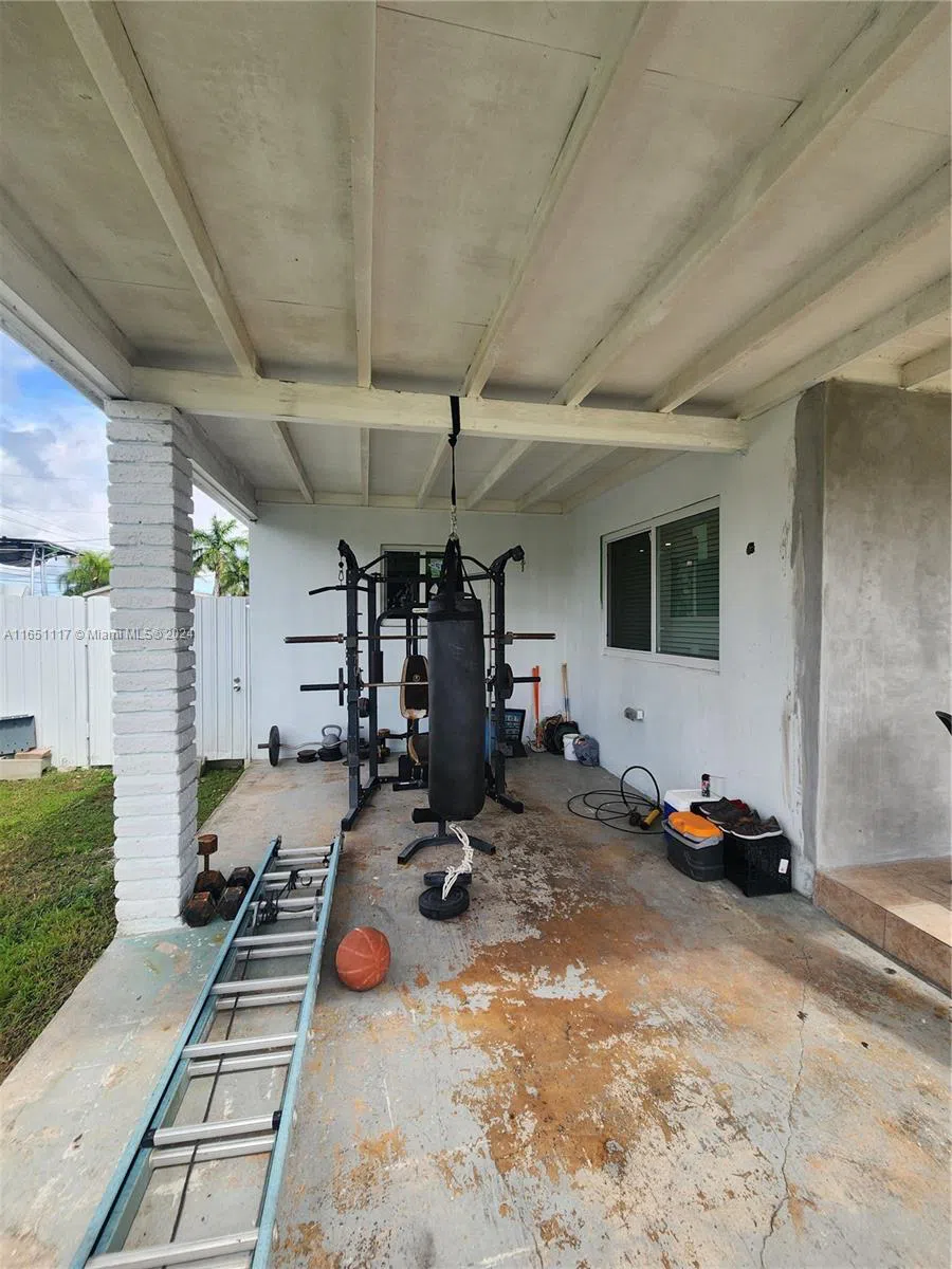1025 NE 13th Ave Homestead, FL 33033