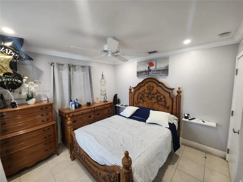 1025 NE 13th Ave Homestead, FL 33033