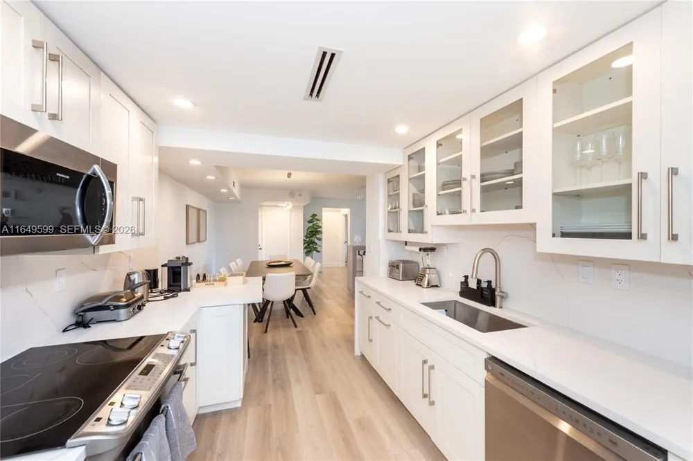 1111 Crandon Blvd #A306 Key Biscayne, FL 33149