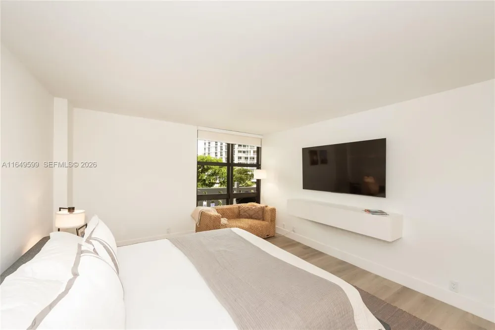 1111 Crandon Blvd #A306 Key Biscayne, FL 33149