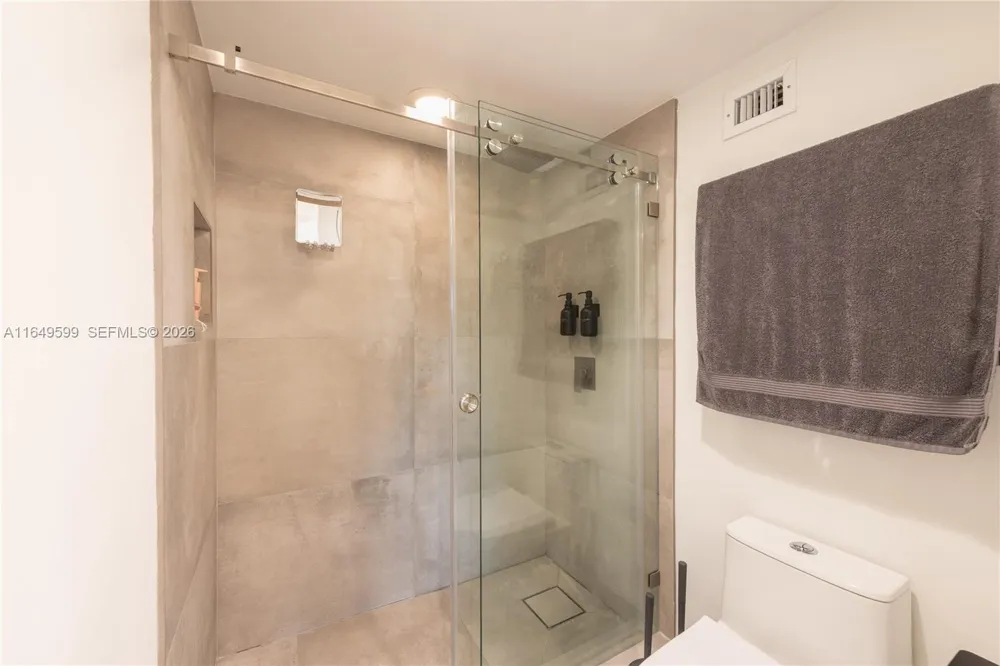 1111 Crandon Blvd #A306 Key Biscayne, FL 33149