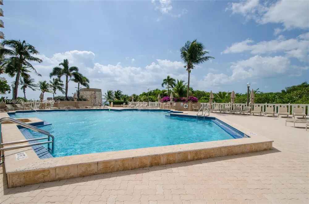 1111 Crandon Blvd #A306 Key Biscayne, FL 33149
