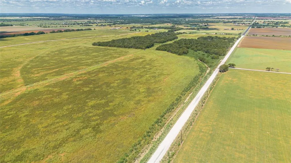 2335 Hcr-1212 Blum, TX 76627
