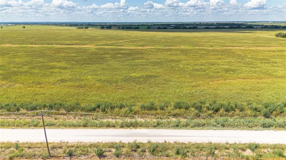 2335 Hcr-1212 Blum, TX 76627