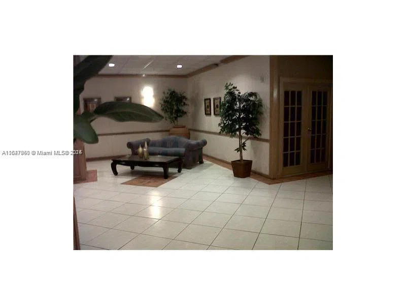 2750 NE 183rd St #707 Aventura, FL 33160