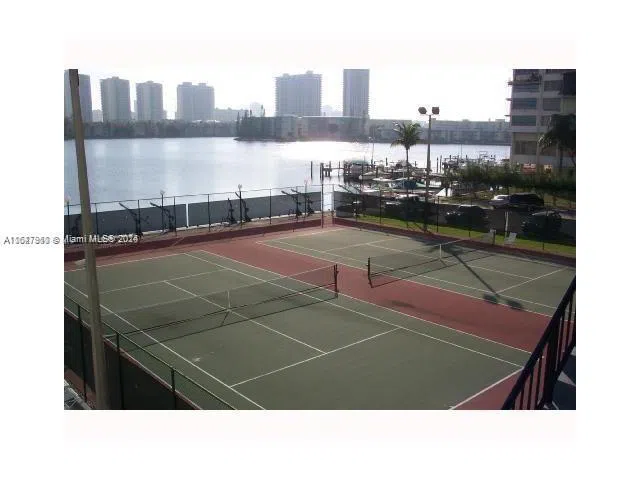 2750 NE 183rd St #707 Aventura, FL 33160