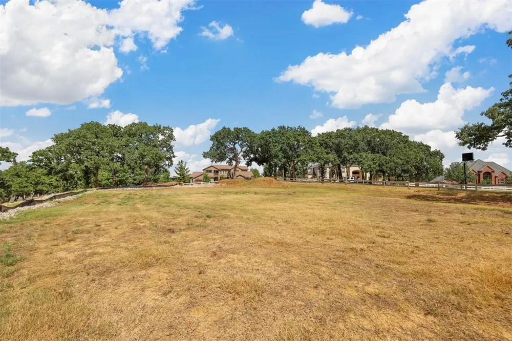116 Country Vista Circle Burleson, TX 76028