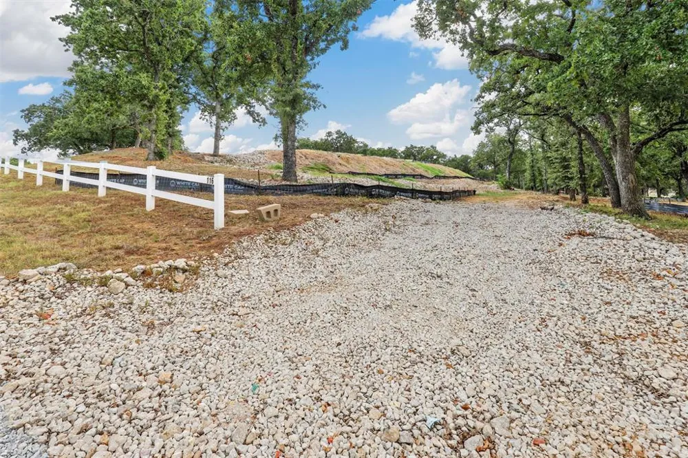 116 Country Vista Circle Burleson, TX 76028