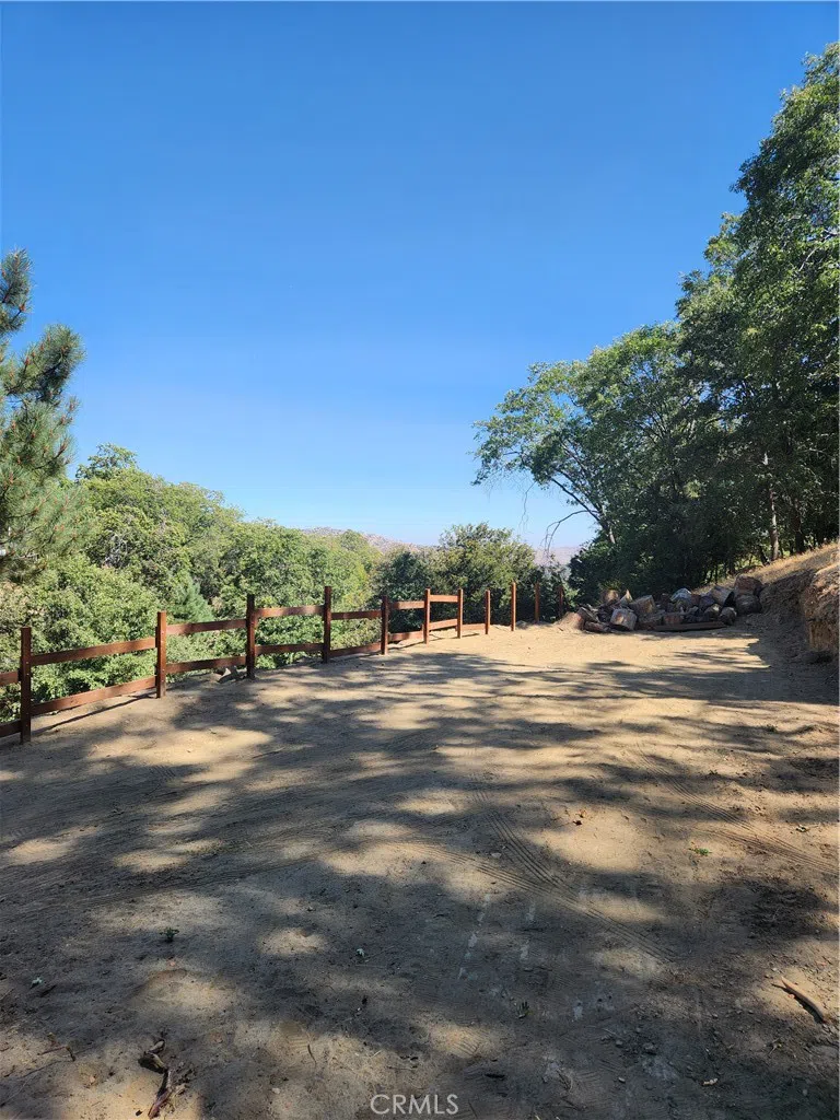 1563 Rock Ridge Drive Lake Arrowhead, CA 92352