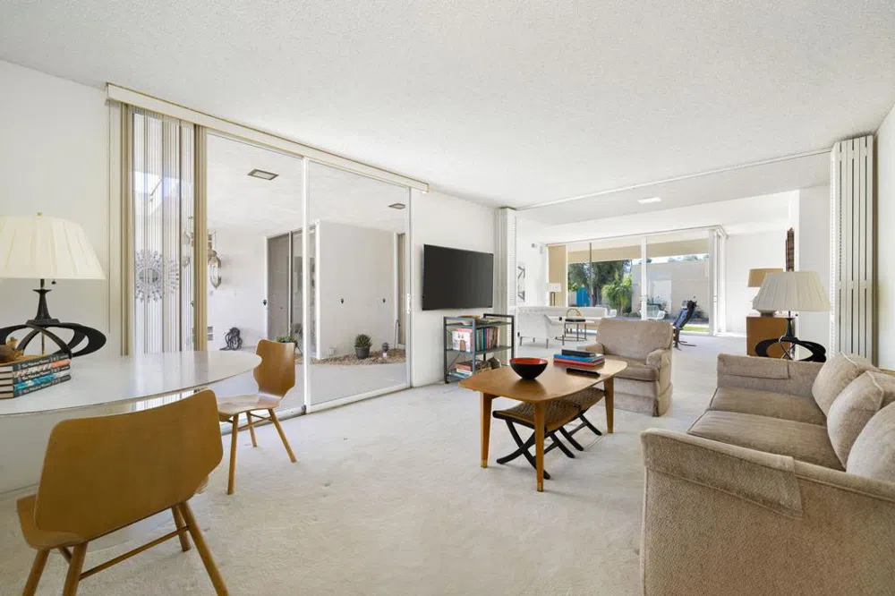 157 Desert Lakes Drive Palm Springs, CA 92264