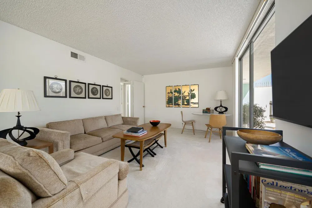 157 Desert Lakes Drive Palm Springs, CA 92264