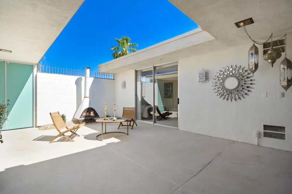 157 Desert Lakes Drive Palm Springs, CA 92264