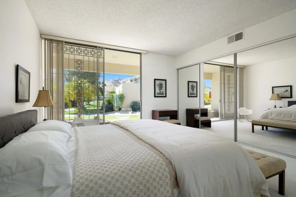 157 Desert Lakes Drive Palm Springs, CA 92264