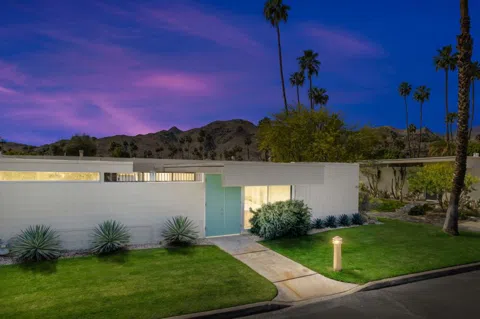 157 Desert Lakes Drive