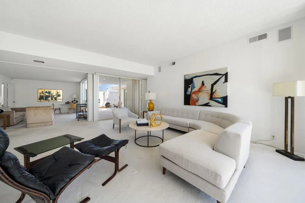 157 Desert Lakes Drive Palm Springs, CA 92264