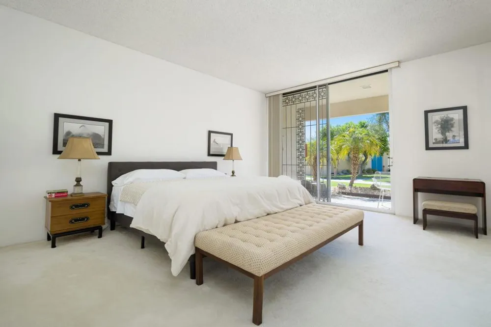 157 Desert Lakes Drive Palm Springs, CA 92264