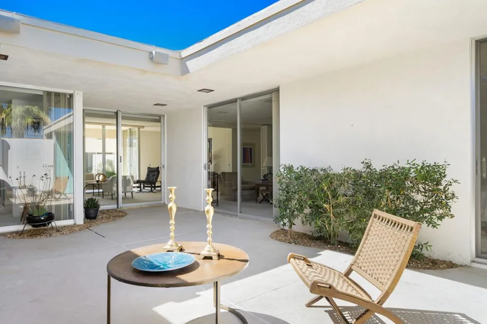 157 Desert Lakes Drive Palm Springs, CA 92264