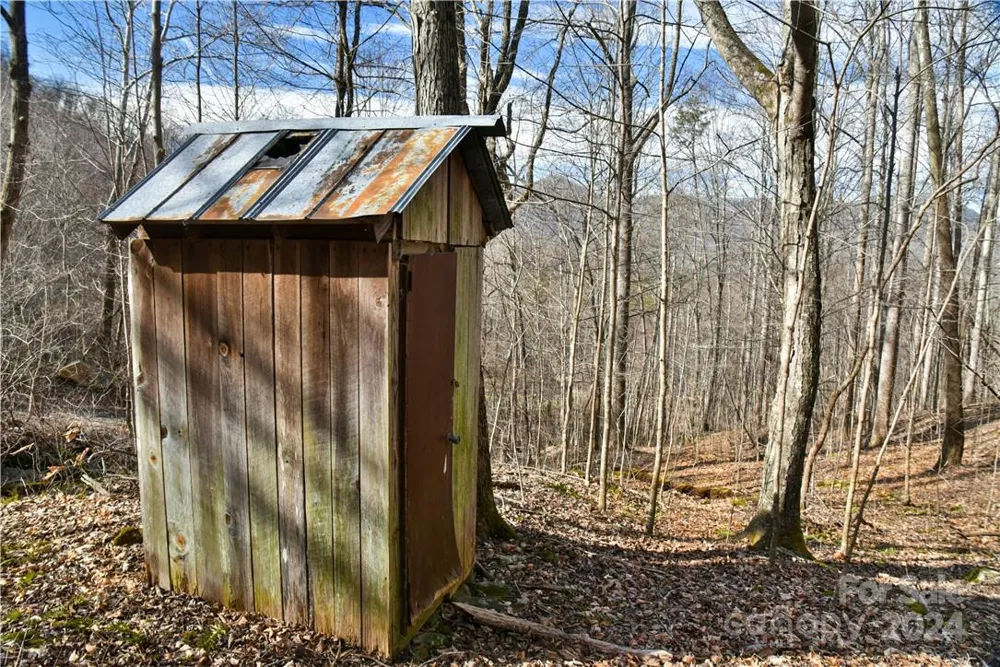 158 Sugar Cove Road Weaverville, NC 28787