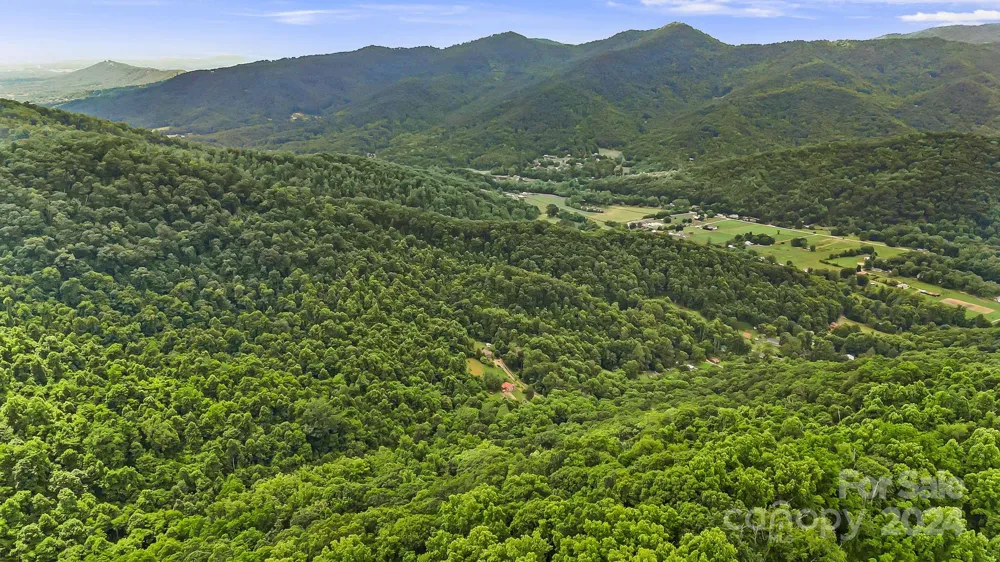 158 Sugar Cove Road Weaverville, NC 28787