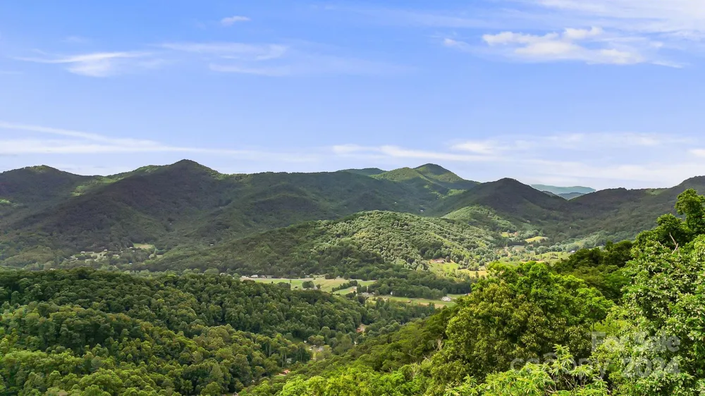 158 Sugar Cove Road Weaverville, NC 28787