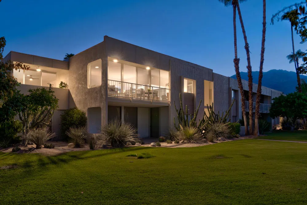 447 Desert Lakes Drive Palm Springs, CA 92264